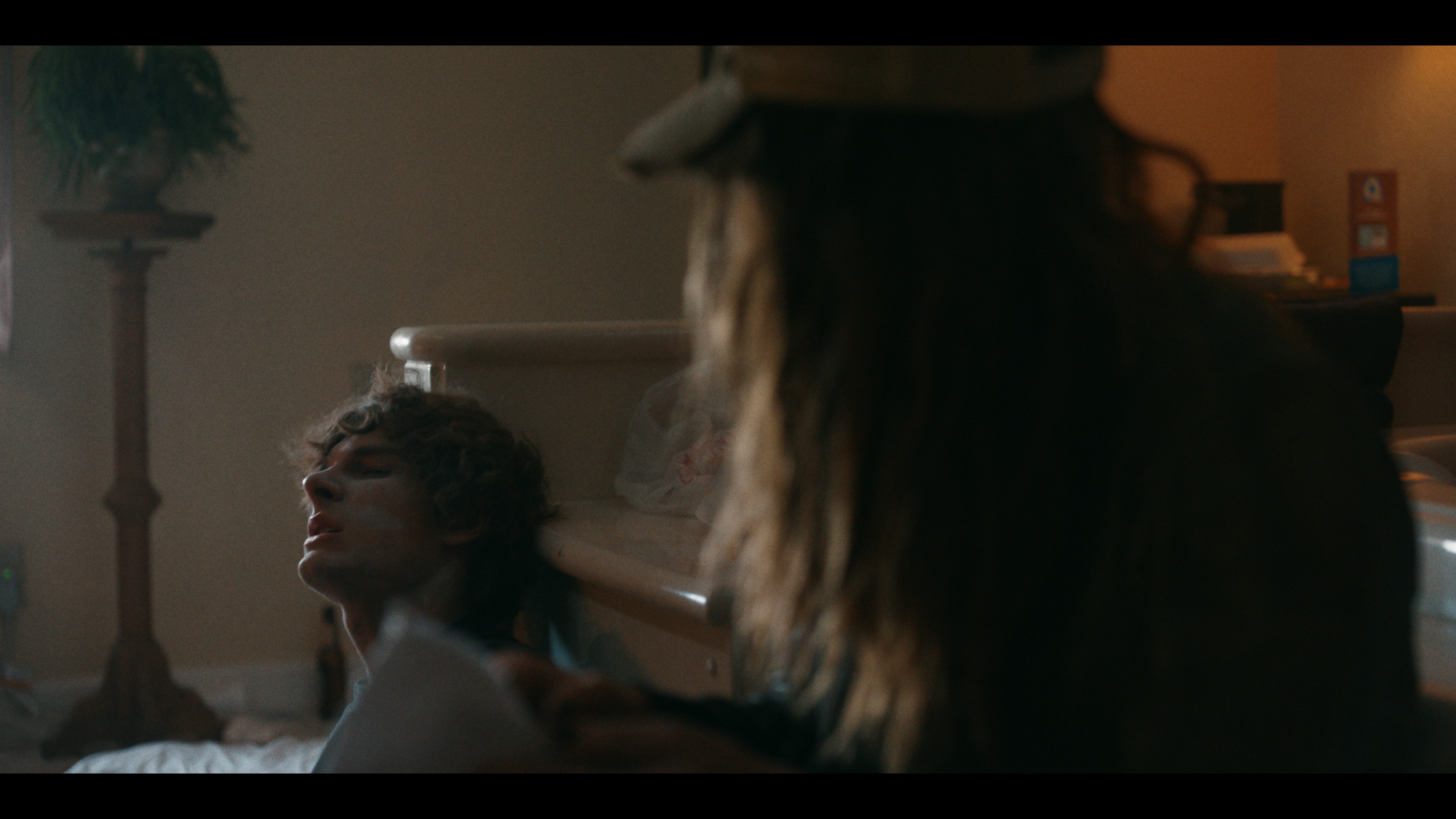 Idiots — frame 46